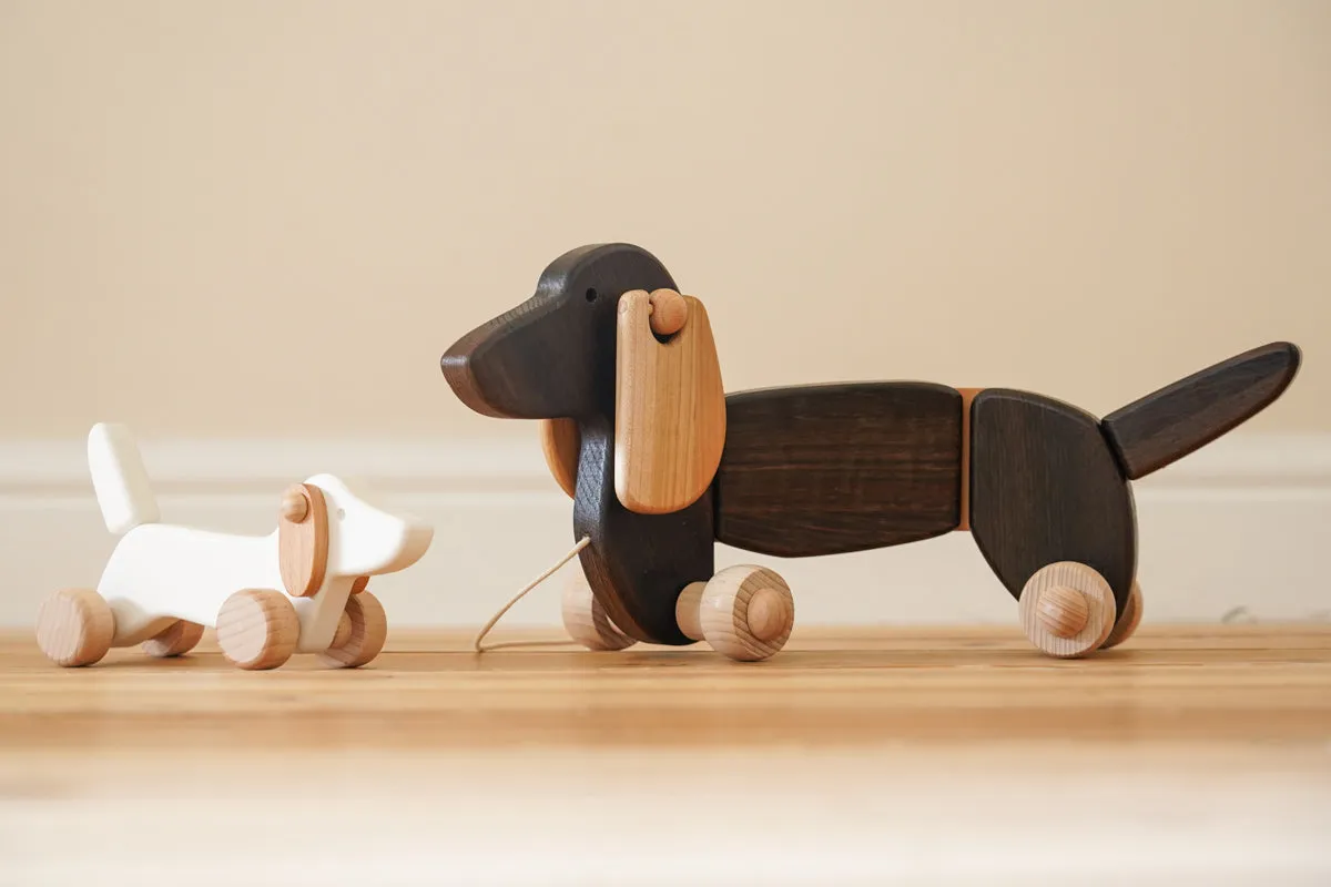 Bajo Dachshund Pull Along Toy - Black Oak