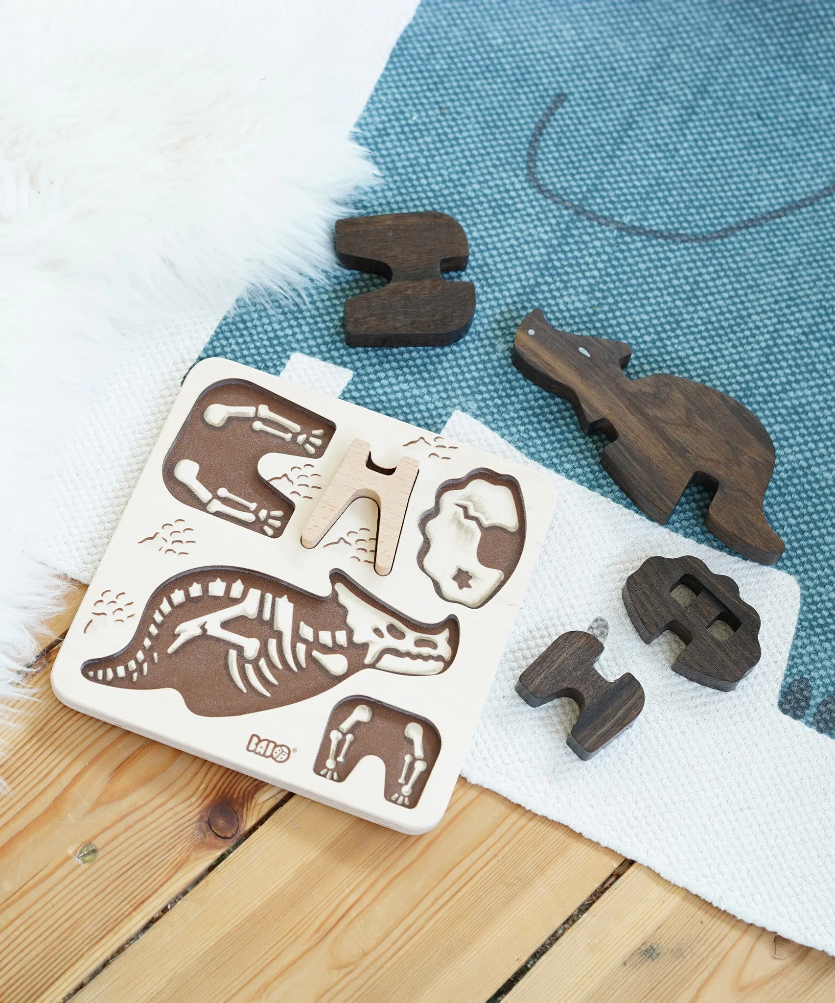 Bajo Puzzle & Sorter - Black Oak Triceratops