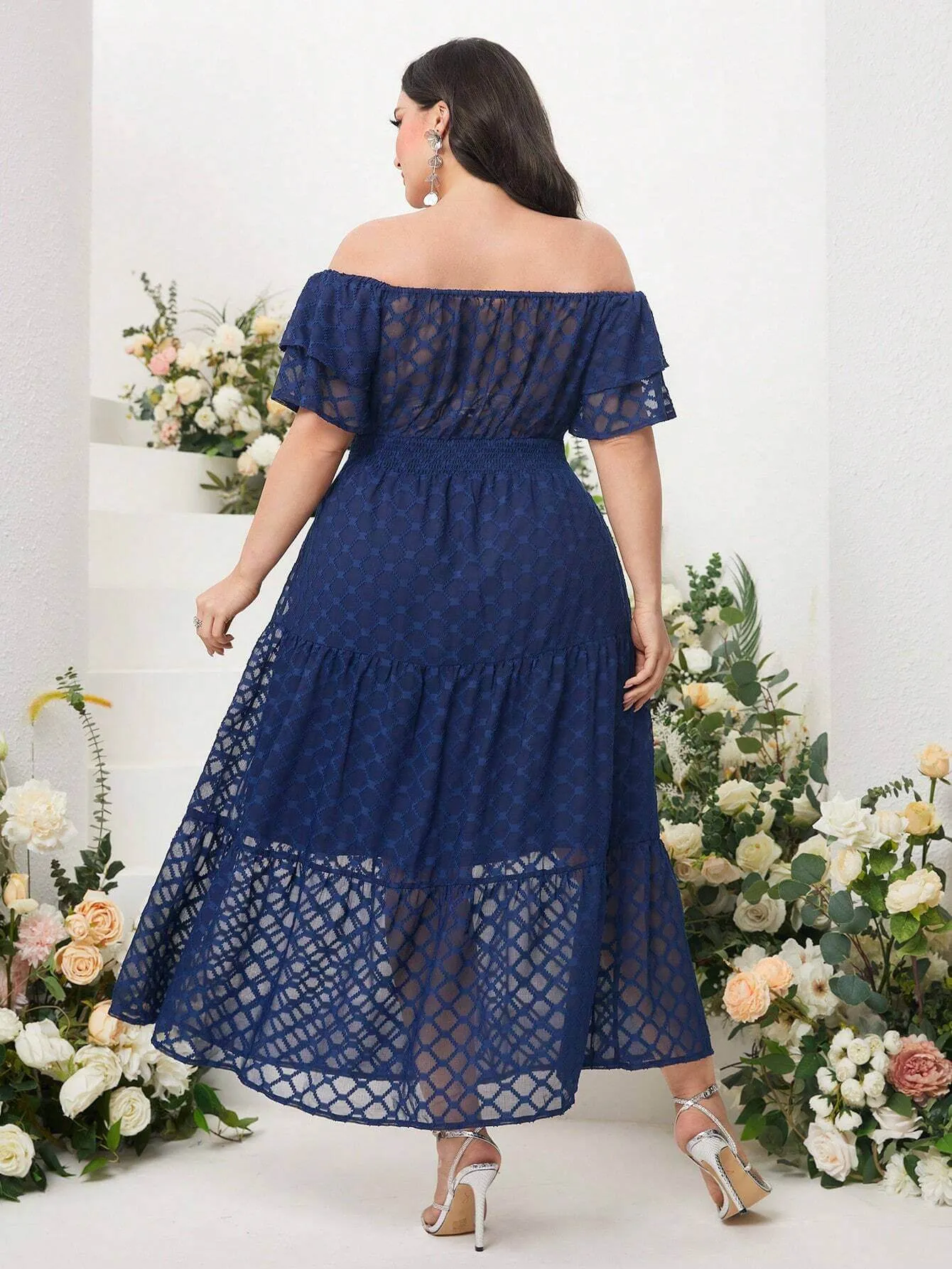 Vestido De Renda Plus Size - Emily